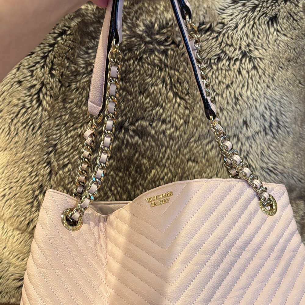 Pink Quilted Chain Shoulder Bag - Picture 3 of 6
